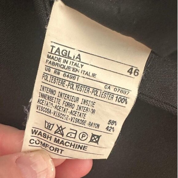 Sleek unisex Sisley blazer made in Italy. - Picture 8 of 8